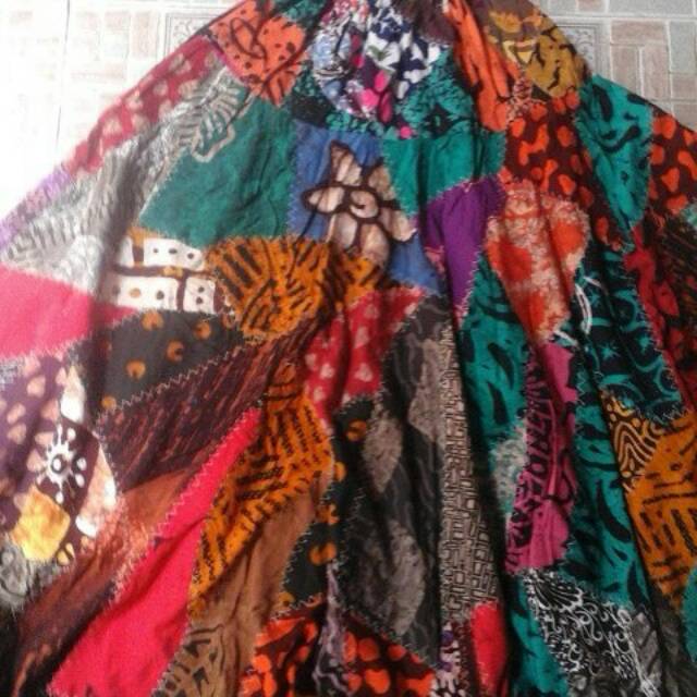 Rok payung batik perca