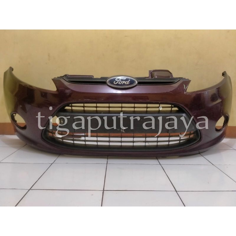 bumper depan ford fiesta 2011 set ram grill