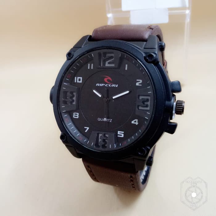 JAM TANGAN PRIA RIPCURL KULIT DARK BROWN.