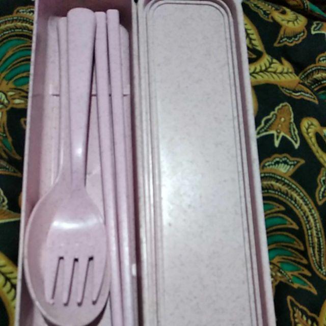 Fantacy.id Sendok Garpu Sumpit Set Cutlery Set Portable Travel Peralatan Makan Set Bahan Gandum