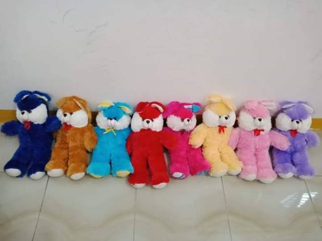 Boneka kelinci lucu