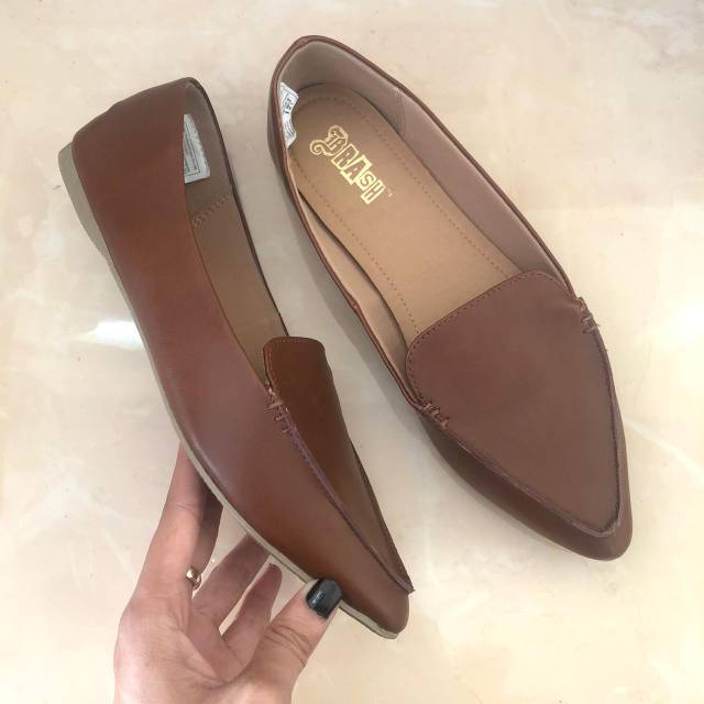 SALE BRASH FLAT SHOES