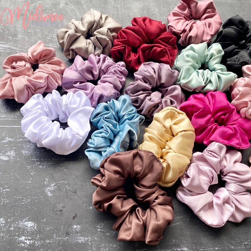 COD SCRUNCHIE SATIN PREMIUM FREE POUCH