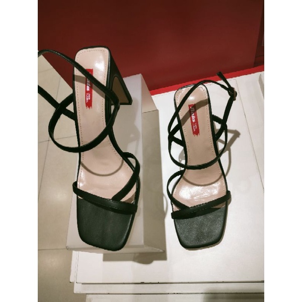 sepatu sandal wanita bata red lebael