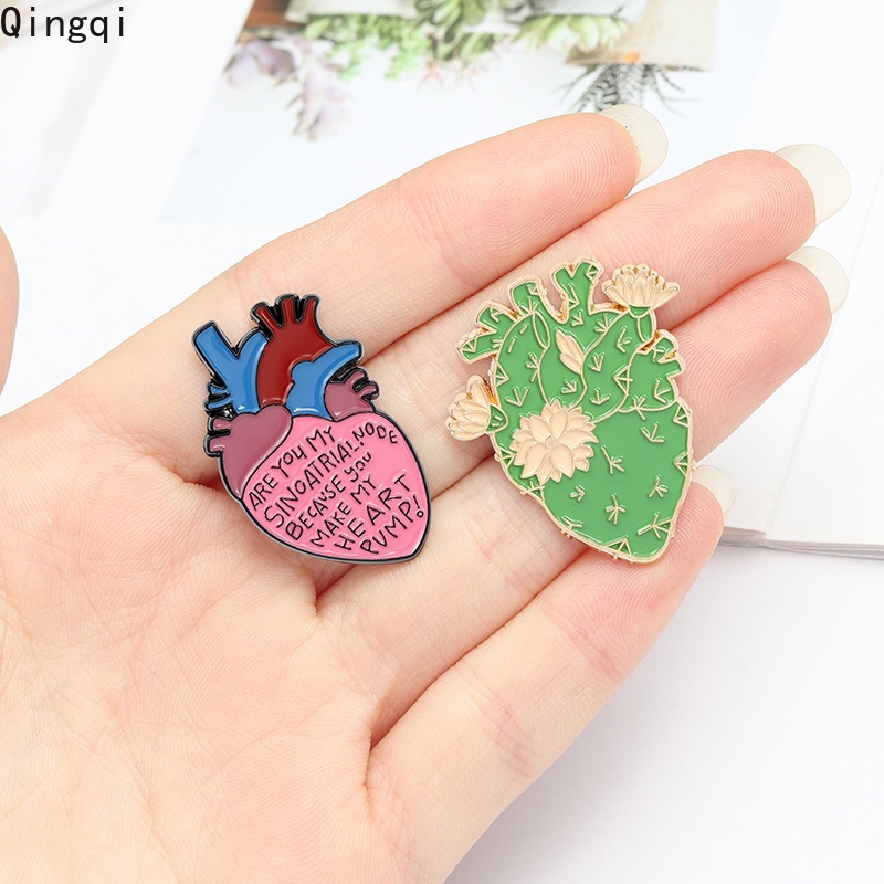 Bros Pin Enamel Bentuk Kartun Kastil Glacier Untuk Aksesoris Pakaian