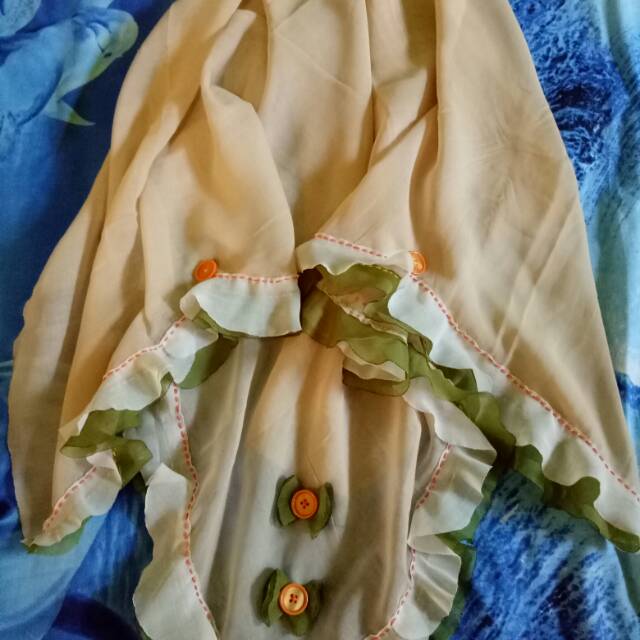 IIN hijab..variasi pita kancing