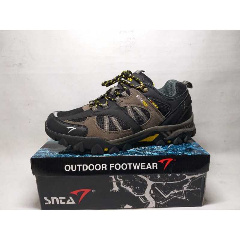 SEPATU GUNUNG SNTA