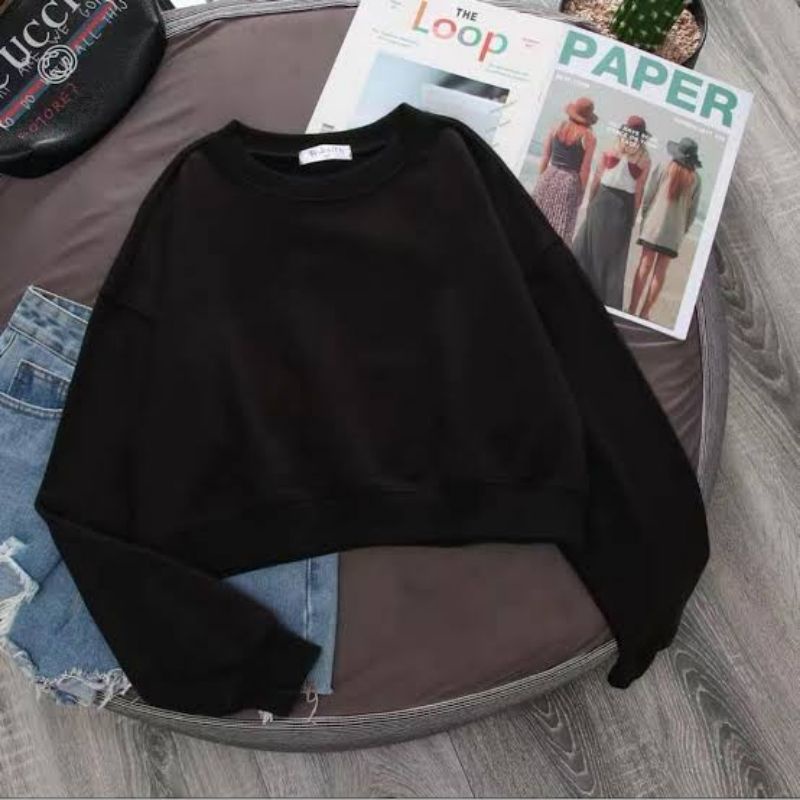 READY sweater crop top oversize polos warna hitam bahan fleece