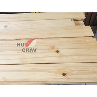 papan kayu  jati belanda atau kayu  pinus tanpa bekas paku 