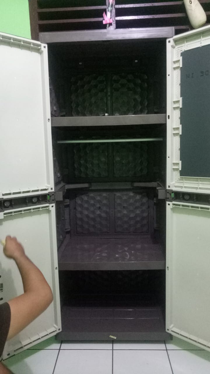 Akako Lemari Pakaian Plastik 2 Pintu Rak/gantung Kaca Kunci Elegant