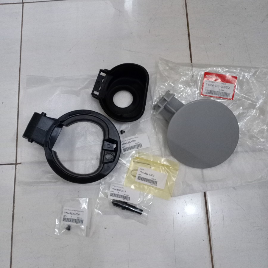 Penutup Tangki Bensin Jazz GE8 2011-2013 .