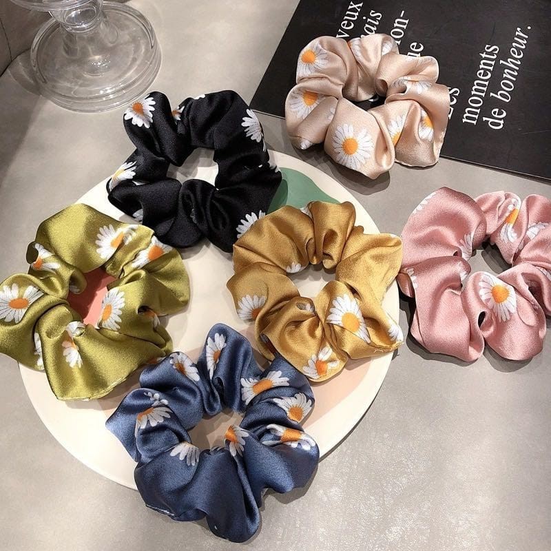 Ikat Rambut Ponytail Model Bunga Daisy Bahan Satin Karet Elastis Gaya Korea Wanita/scrunchie (VC)