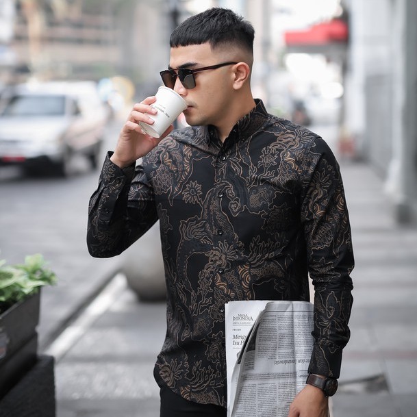 Kemeja Batik Pria Slimfit Barilie Songgo LS | 3/4