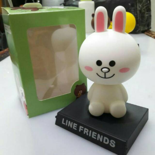 Pajangan hiasan mobil dashboard kepala goyang line friend