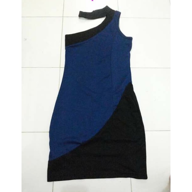 One shoulder dress