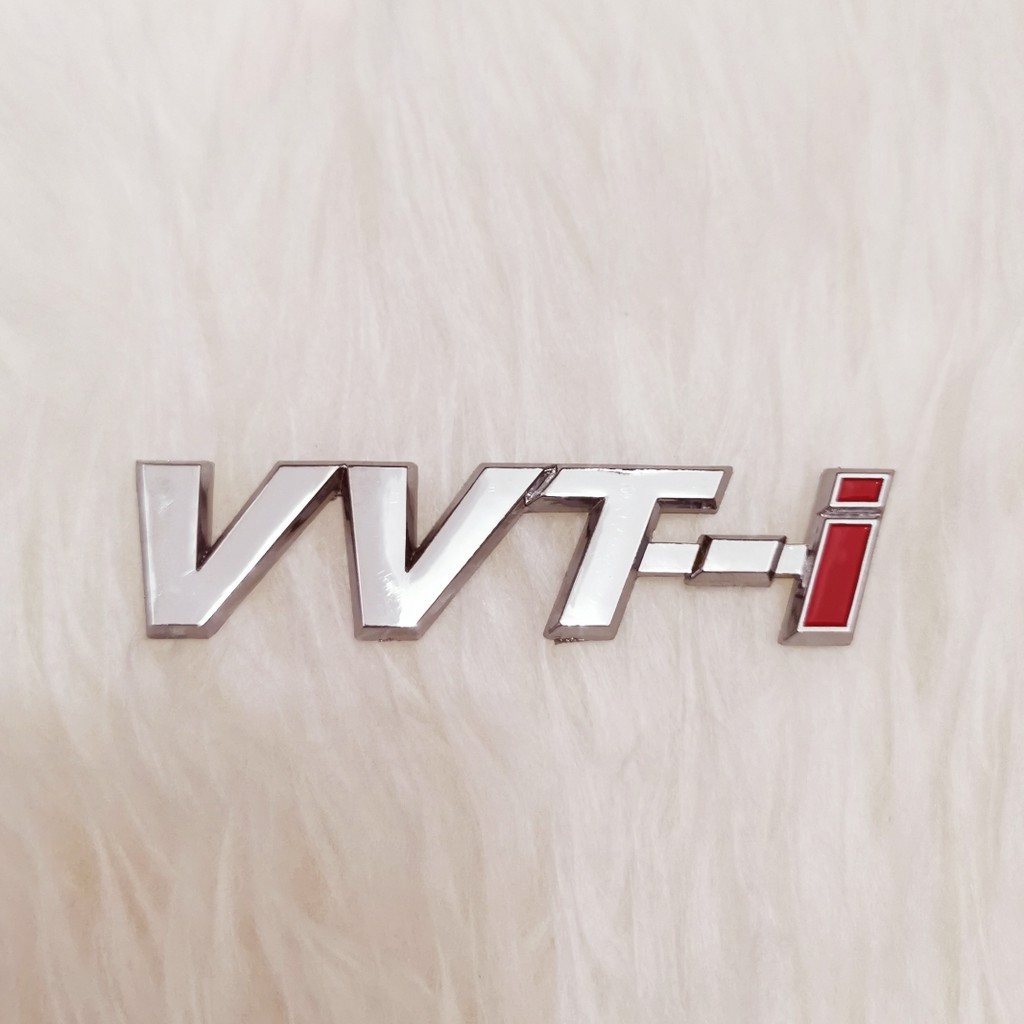 Emblem tulisan VVTI besar