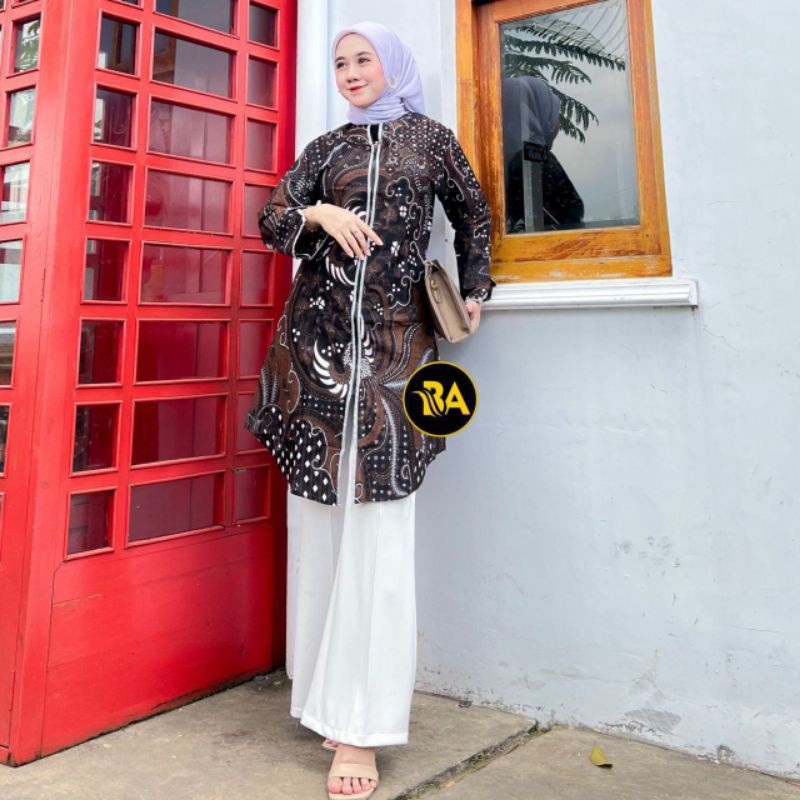 Tunik Batik Modern Tunik Batik Terbaru 2022 Tunik Batik jumbo XXXL Tunik Batik Busui Tunik Batik Terbaru Tunik Batik Zipper Tunik Batik Wanita Tunik Batik Premium Tunik Batik Kekinian Sedia Ukuran M L XL XXL XXXL Bahan Katun Halus Batikabizarcollection