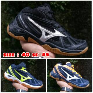 sepatu badminton mizuno terbaru