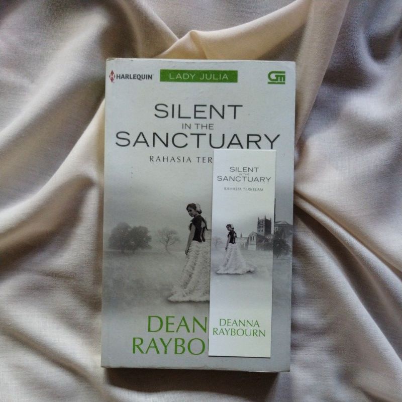 [Preloved]Silent in the Sanctuary-Deanna Raybourn