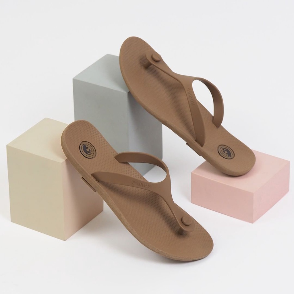 CAMOU Nikita Sandal Jepit Wanita dan Anak Perempuan Warna Peanut