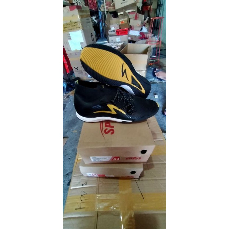 sepatu specs accelerator illuzion 2 in obral