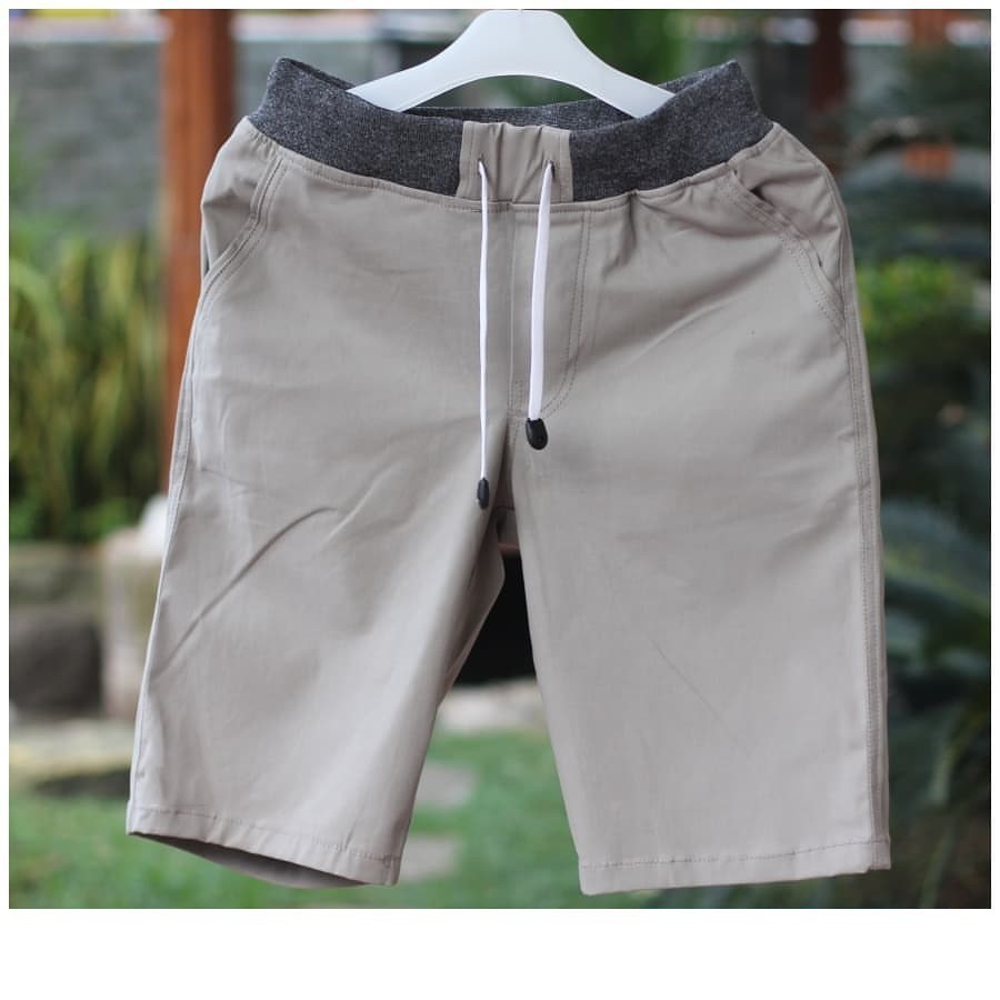 CHINOS CELANA PENDEK STANDARD DAN JUMBO PRIA CHINO MURAH  PAKAIAN DISTRO KATUN TERLARIS DEWASA RENANG SIMPEL