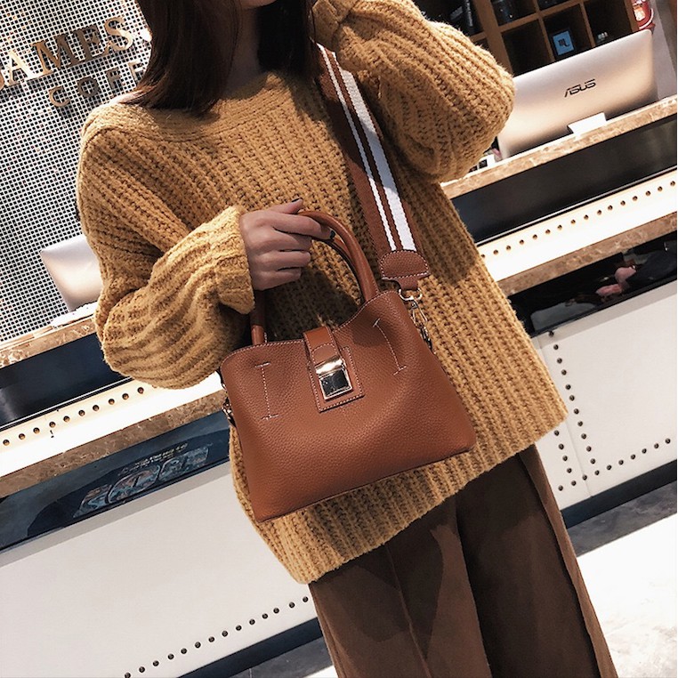 Mores Shop Tas selempang Wanita Kulit PU polos Cally slingbag import Long strap bag adjustable