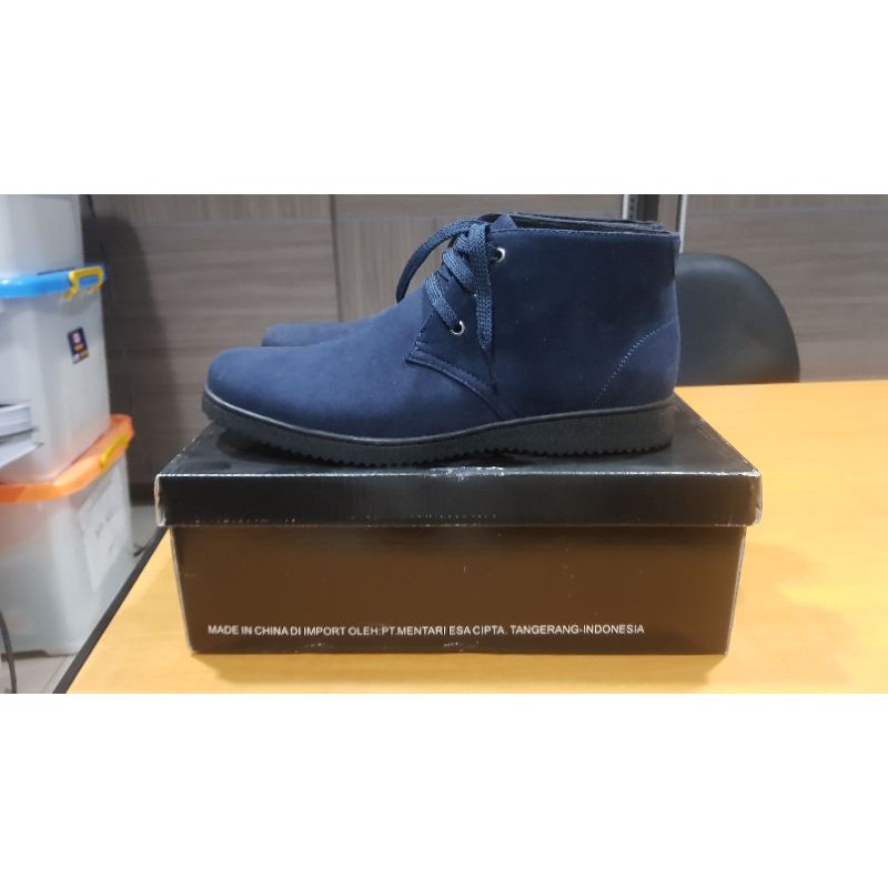 Sepatu Cole