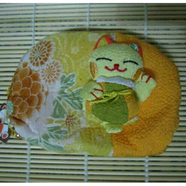 Chirimen Neko manekineko lucky cat dompet koin kucing kain jepang