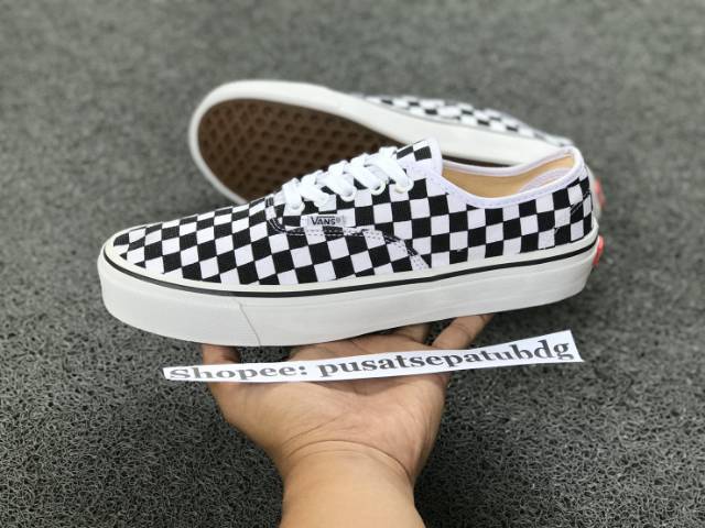 Vans Authentic Checkerboard Catur Black White 39-43 Waffle Dt