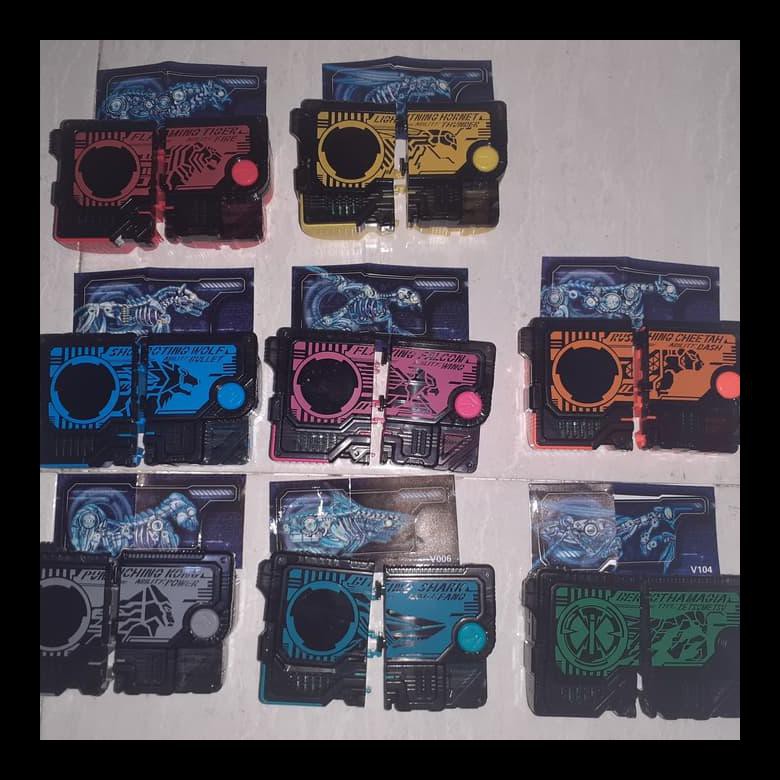 PROMO KAMEN RIDER ZERO-ONE / ZERO ONE GP SG PROGRISE KEY MAINAN ANAK MURAH AL1