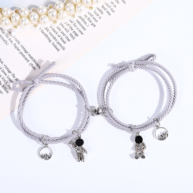 Vow of eternal love astronauts attract lovers Bracelet a pair of small rubber bands for boyfriend and girlfriend