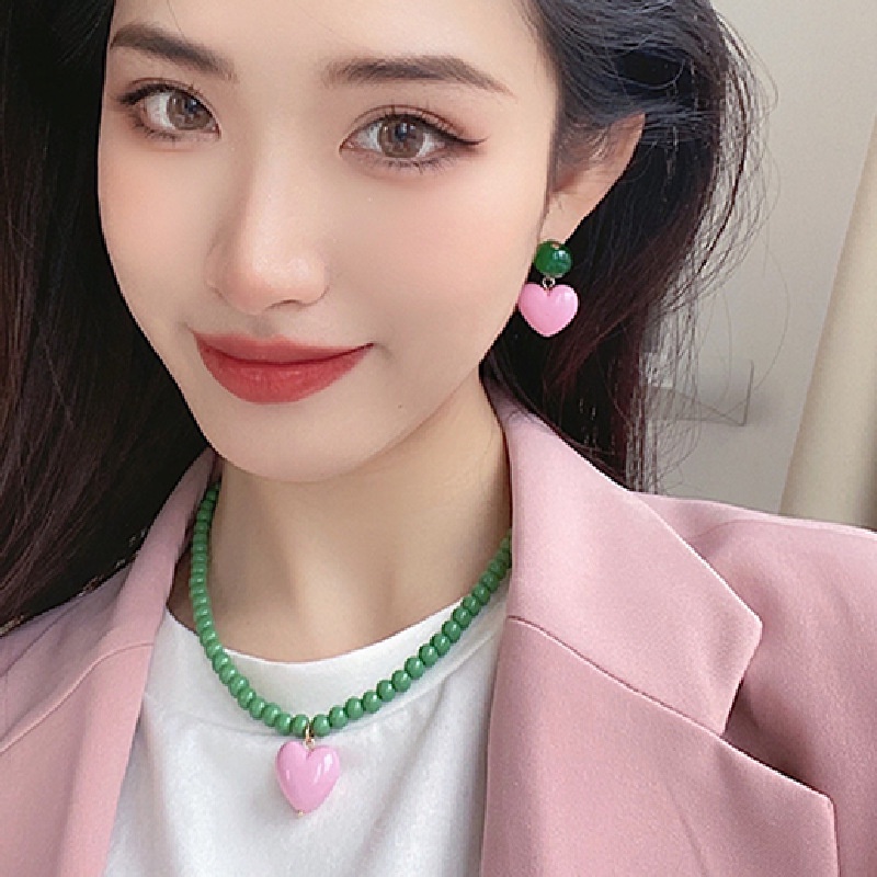 Kalung Liontin Hati Warna Pink Bahan Akrilik Gaya Vintage Korea Untuk Wanita