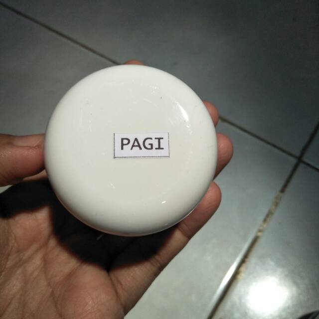 Cream pagi hari natasha skin care