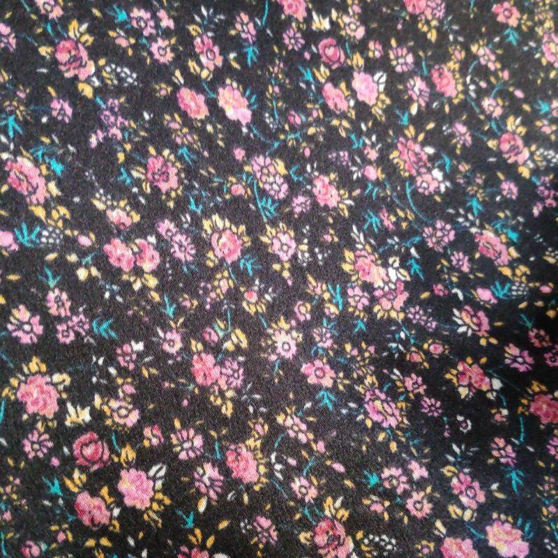 Kain satin motif bunga kiloan 110/kg