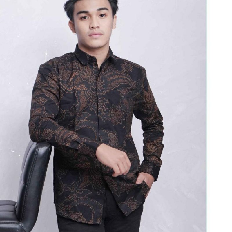 Batik kemeja pria lapis furing bahan katun raja ampat reguler guntur hitam