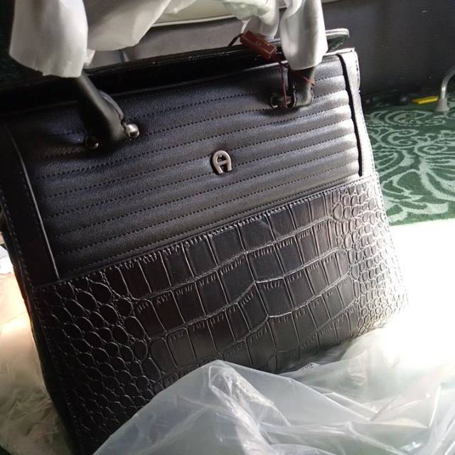 Tas aigner