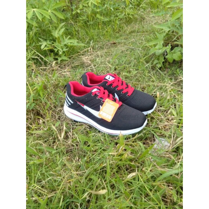 SepatuNikePria