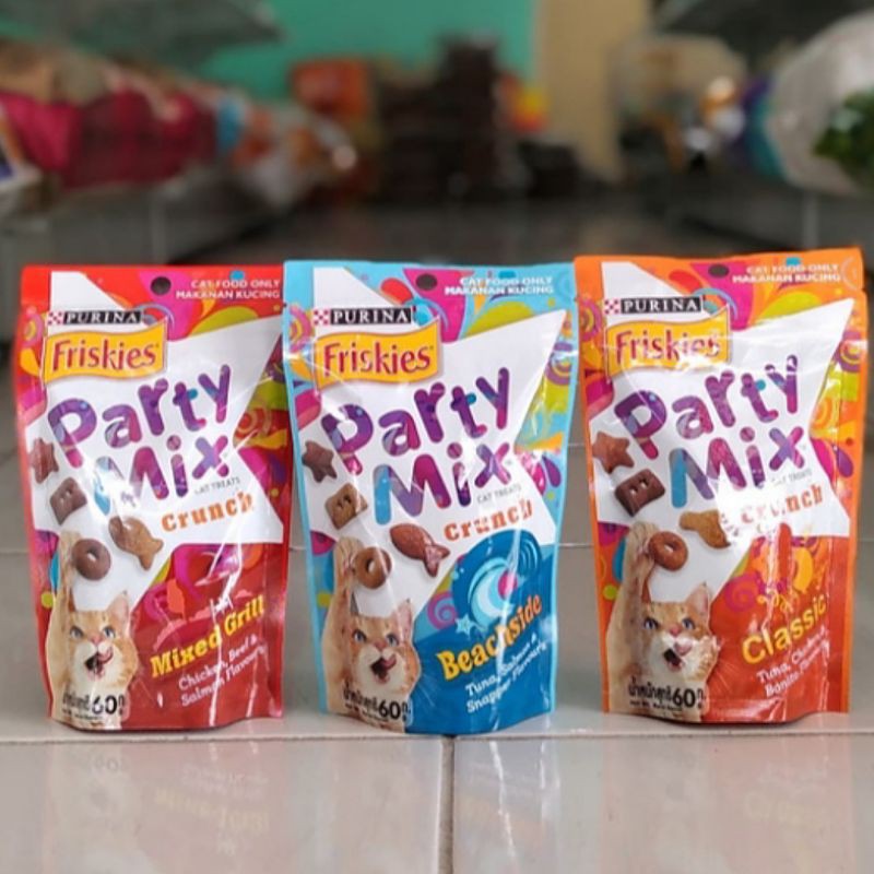 Cemilan Kucing Friskies Party Mix 60gr Cat Food 60 gr Cemilan Kering - Beachside