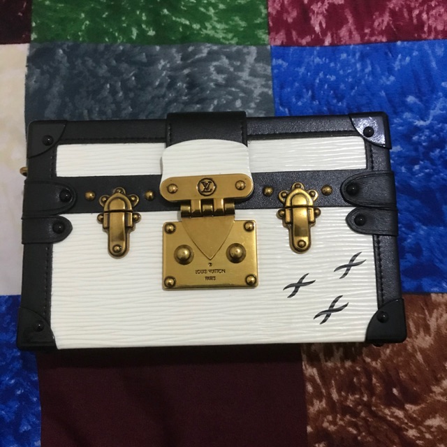 Lv petite malle bekas