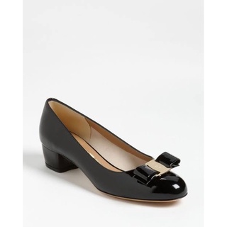 ferragamo vara pump sale