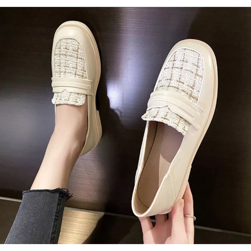 Sepatu Wanita Docmart Korean Style Premium Quality 8045 Flat Loafer Remaja Perempuan Kasual Kekinian Slip On Cewek V-621 Bisa Cod