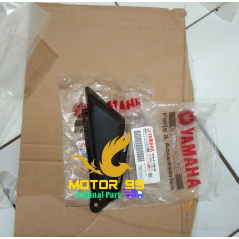 Mole side 4 cover body kecil kanan Xride 125 ori ygp