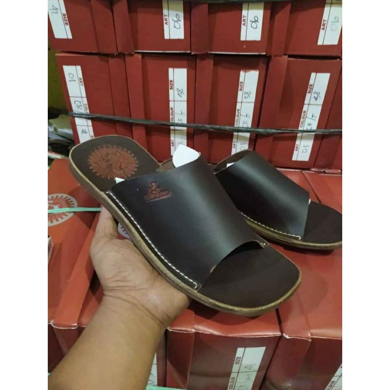 sandal pria full kulit sampai alasnya