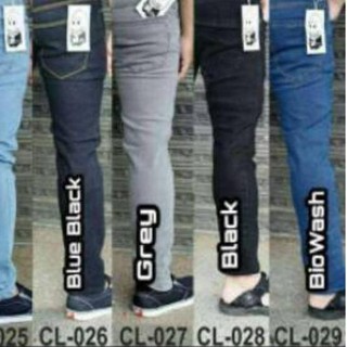  Telah Hadir  2 pcs 1 kg celana  jeans pensil  cowo 