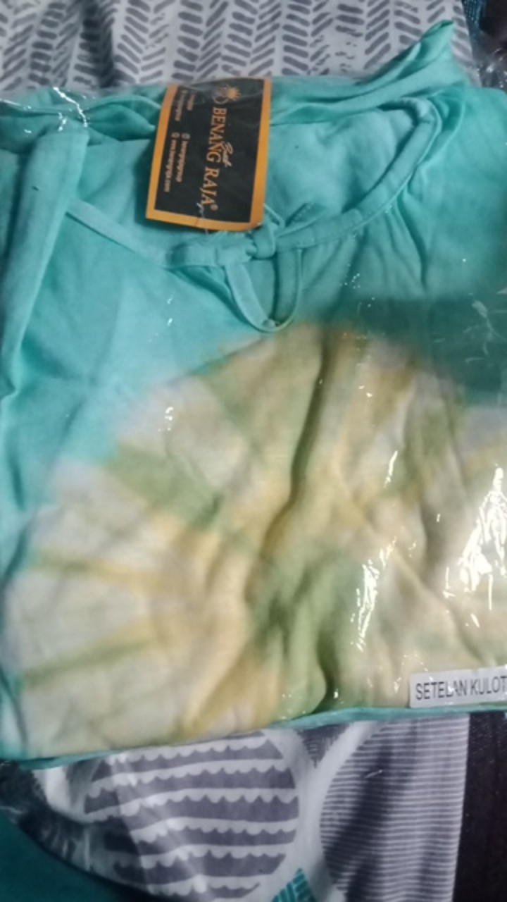 Benang Raja Tunik Batik Wanita Lengan Panjang Motif Daun Gugur