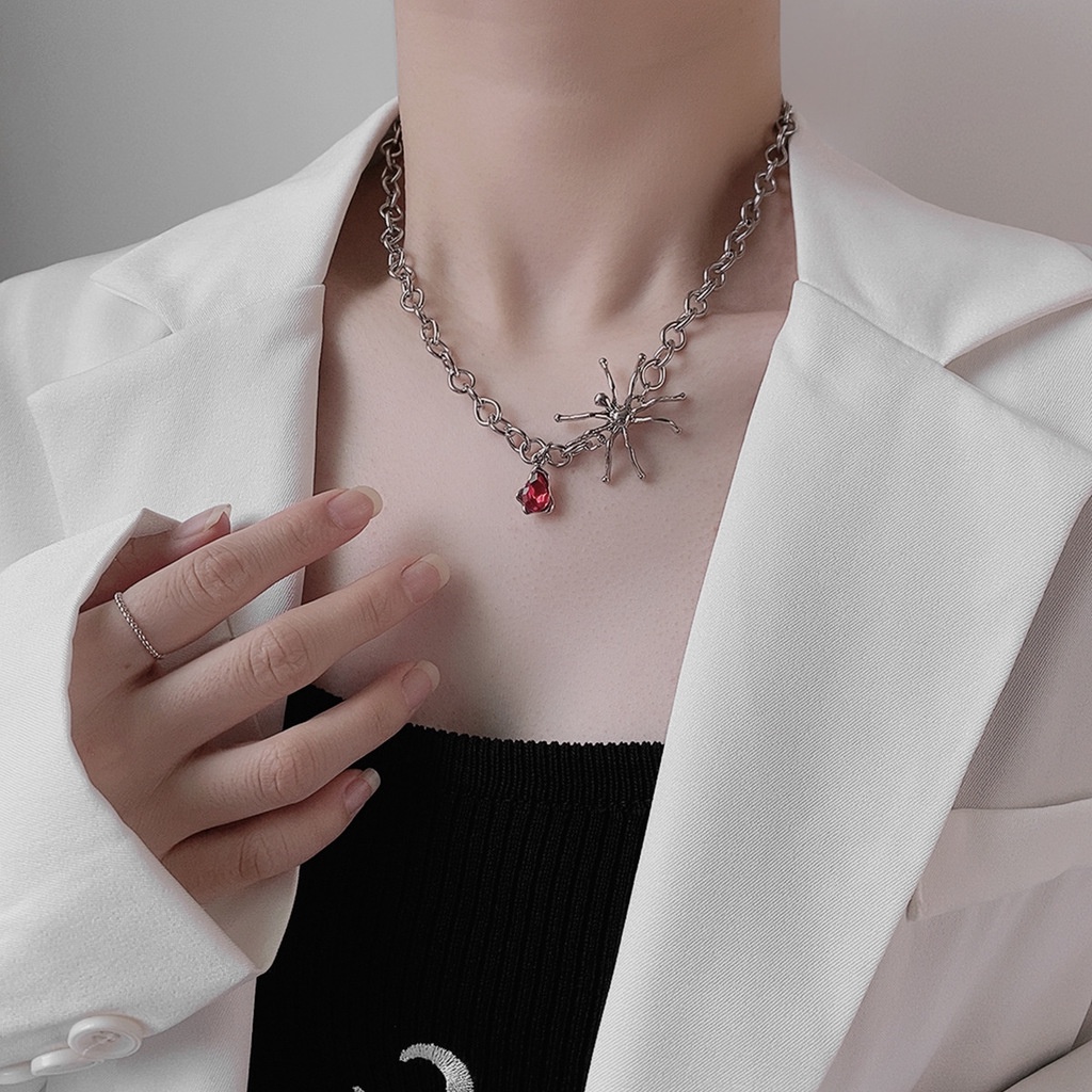 Kalung Rantai Dengan Liontin Batu Ruby Merah Bentuk Labalaba Untuk Wanita