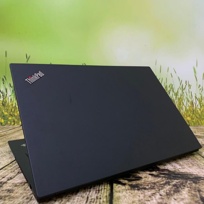 Laptop Lenovo Thinkpad T490 Core i7 Gen 8 RAM 16GB SSD 256GB Murah dan Mulus