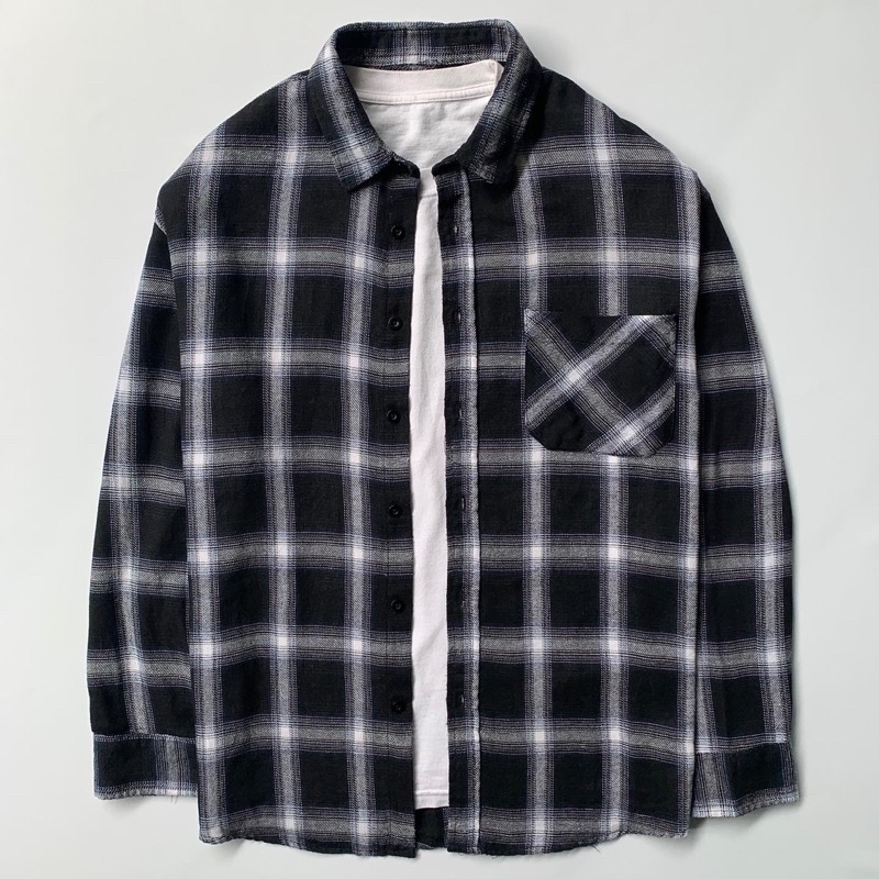 KEMEJA FLANNEL BLACK NUMBER