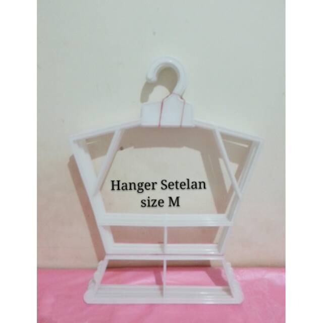 Gantungan Baju setelan size M(hargaperpcs)